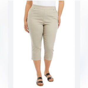 Kim Rogers size 22W women’s Super Stretch beige capri pants NEW